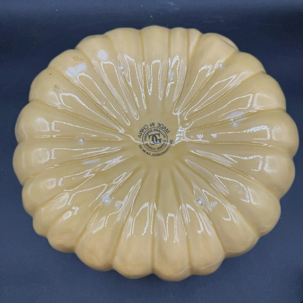 Williams Sonoma Large Pumpkin Soup Tureen Lidded Bowl Harvest Yellow Ceramic